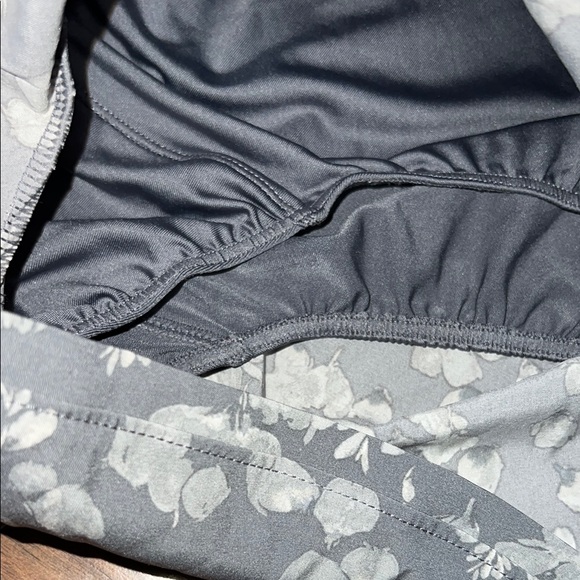 Floral Gray Women's Shorts - Picture 4 of 4